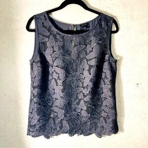 ANN TAYLOR SMALL WOMENS DARK GRAY  EMBROIDERED BUTTERFLY UNIQUE ARTSY‎ BLOUSE